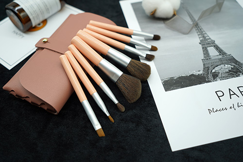 Best Wholesale High Quality Luxury Custom Christmas Makeup Bulk Vendors Cleaner Pretty Bling Cosmetic Painting Tools Set Brush
