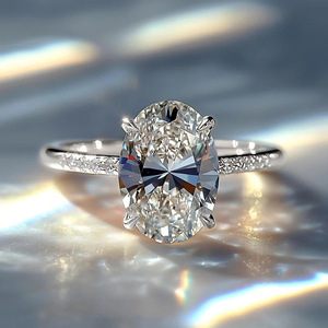 Anello Lungo Ovale con Design a Quattro Punte, Anello Classico da Dito per Donne - Product Image 3