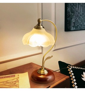 Thanh Lịch Cổ Điển Đèn Bàn Hiện Đại Trung Quốc Phong Cách Cạnh Giường Ngủ Ánh Sáng Cho Phòng Ngủ Hoặc Văn Phòng Trang Trí Đèn Bàn - Product Image 4