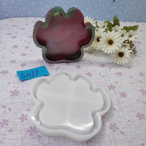 Moules de coulée en résine faits à la main pour bricolage ornements décoratifs Ins Style Silicone outils de bureau Santa moule - Product Image 2