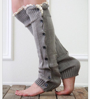 Chaussettes hautes pour femme, vente chaude 2024, avec boutons et dentelle, pour l'hiver, chaussettes de bottes, mode, hauteur genou, fabrication directe, chaussettes en tricot torsadé avec boutons