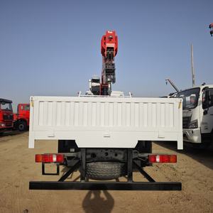Grúa Montada en Camión HOWO NX H77L Cabina 4x2 Personalizable, Pluma Telescópica de 10 Toneladas para Elevación y Transporte de Equipo Pesado de Larga Distancia - Product Image 6