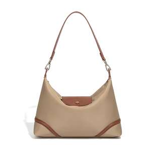 Sac fourre-tout en nylon élégant et polyvalent de grande capacité, sac à main décontracté pour femme, sac à bandoulière minimaliste et durable - Product Image 6