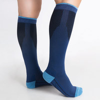 Chaussettes de course à compression graduée personnalisées 20-30 mmHg, respirantes, antibactériennes, hauteur genou, pour l'entraînement au marathon, hommes et femmes