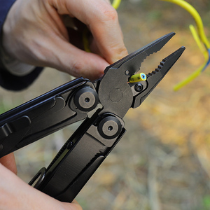 NOUVEAU Pince multifonction portable 19-en-1 avec clé hexagonale, outil multifonction de haute qualité pour le bricolage, la réparation et les tâches en extérieur - Product Image 2
