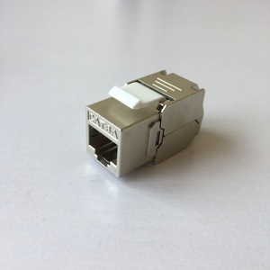 RJ45 <span class=keywords><strong>STP</strong></span> 180 grado Toolless <span class=keywords><strong>Cat6a</strong></span> Keystone Jack FTP - Product Image 3