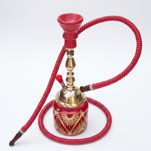 Cachimba Tradicional de Latón con Diseño de Espejo, Material de Latón y Vidrio, Cazoleta de Cerámica Bicolor, Marca Rana Overseas Inc, Tamaños de 10-14 Pulgadas - Product Image 1