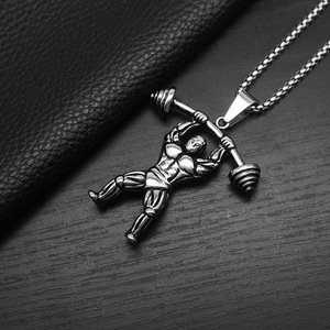 ฮิปฮอปฟิตเนสกล้ามเนื้อบาร์เบลกันน้ำสแตนเลสสร้อยคอจี้แฟชั่นชุบทองสำหรับผู้ชายผู้ชายขายส่ง - Product Image 2