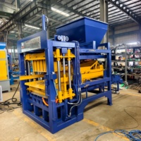 Machine à blocs de ciment professionnelle QT4-15B pour la fabrication de blocs commerciaux