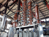 Distillateur en cuivre de 100L 200L 300L 400L 500L D Distillateur d'alcool d'équipement Y Micro Distilling E