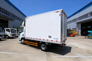 Veicolo Refrigerato da Trasporto 3.2T Camion Frigorifero Furgone Termico Camion con Box Refrigerato <span class=keywords><strong>ISUZU</strong></span> - Product Image 5