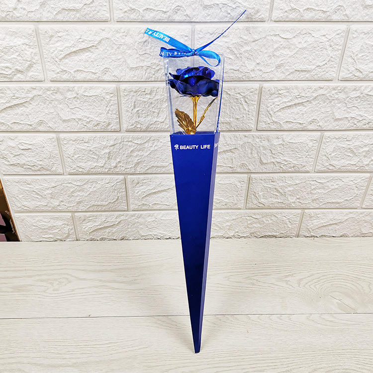 กุหลาบสีน้ำเงินพร้อมกล่องสีน้ำเงิน