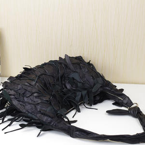 Neue Leder Damen Weiche Casual Schwarze Gestreifte Fransen Persönlichkeit Hobo Tasche Schultertasche Schafsleder Tasche für Frauen - Product Image 5