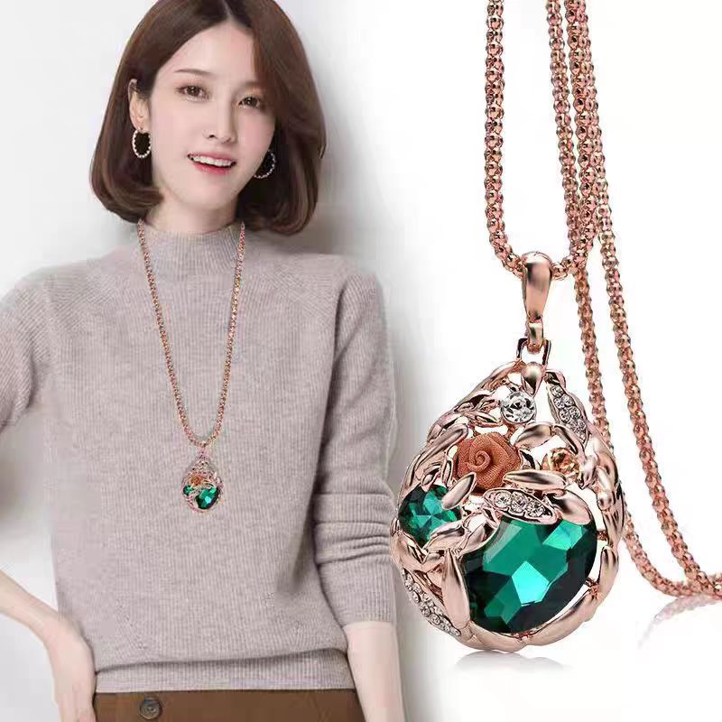 1040 Luxury Teardrop Necklace