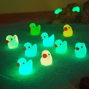 เรซิ่นฟิกเกอร์ DIY ตกแต่งบ้านตุ๊กตา ตู้ปลาจิ๋ว สวนเทพนิยาย ของตกแต่งจิ๋ว รูปเป็ด โมเดลสัตว์ ตุ๊กตาจิ๋ว ตกแต่งมอส ภูมิทัศน์ ของตกแต่งอีสเตอร์ - Product Image 2