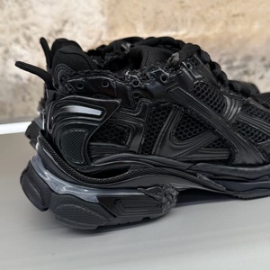 Chaussures de course pour hommes de haute qualité 2026, design tendance, chaussures de plateforme LED d'extérieur, dernières baskets lumineuses de créateur très vendues - Product Image 5