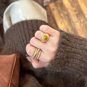 Anillo Cruzado de Plata Pura S925 Italiana con Baño de Oro de 18K, Diseño Multicapa con Incrustaciones de Diamantes, Moderno y Elegante - Product Image 3