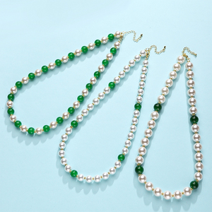 Collier de perles rouges, vertes et blanches pour femmes, collier ras du cou perlé pour les fêtes de Noël, bijoux délicats pour les soirées - Product Image 5