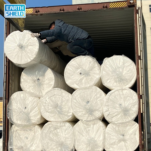 Excellentes propriétés de filtration UV, <span class=keywords><strong>géotextile</strong></span> non tissé de 6 m de large pour usage extérieur. - Product Image 5