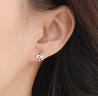 Boucles d'oreilles clous nœud papillon mignonnes pour femmes, petites et délicates, plaquées, style ballet, minimalistes, douces, pour le quotidien, bijoux de danse, cadeau