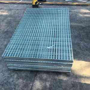 Staalrooster Gegalvaniseerd Q195 Op Maat 200mm 316l 30*3 Lineair 50*50 Veehouderij Duurzaam Klasse A Badkamerput Staalrooster - Product Image 1