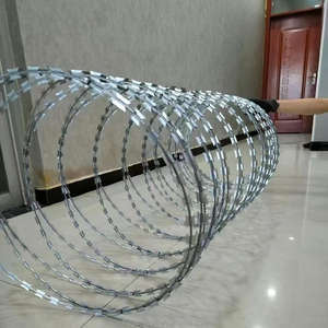 Púas Anti-escalada de 1.25m Combinadas con <span class=keywords><strong>Alambre</strong></span> de Púas BTO22, Púas de Seguridad para Paredes de Alta Seguridad - Product Image 1