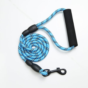 Nylon Reflective <b>Dog</b> <b>Leash</b> With Black Handle And Metal Clip For Large <b>Dogs</b> - Product Image 5