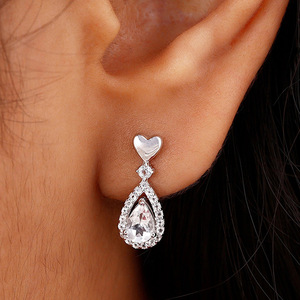 Orecchini a Perno a Forma di Cuore e Goccia per Donne, Piccoli Gioielli per Orecchie Scintillanti e alla Moda - Product Image 6
