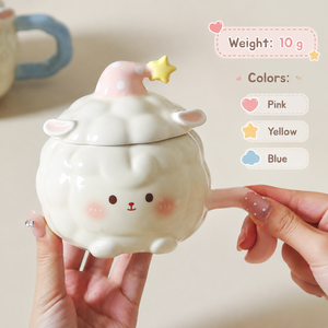 Tazza in Ceramica a Forma <span class=keywords><strong>di</strong></span> Pecora Kawaii da 350ml con Coperchio e Cucchiaio, Confezione Regalo Ideale per Ragazze, Set Regalo <span class=keywords><strong>di</strong></span> <span class=keywords><strong>Compleanno</strong></span> - Product Image 4