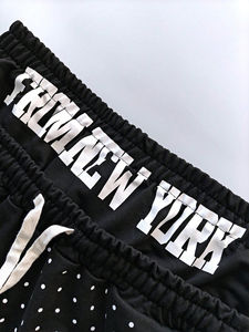 Shorts Deportivos Urbanos Negros de Malla de Poliéster con Estampado de Eslogan y Número 23, Detalle de Salpicaduras, Transpirables, para Verano - Product Image 4