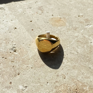 Minimalista Appannamento Spedizione In Acciaio Inox Grosso Inciso Anelli In Oro Rotondo Signet Anello Delle Donne Anello Gioielli In Oro - Product Image 5