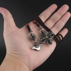 สร้อยคอสแตนเลสพระพุทธเจ้าเครื่องรางสร้อยคอจี้ Vajra คลาสสิกพระพุทธผู้หญิงเครื่องประดับย้อนยุค - Product Image 5