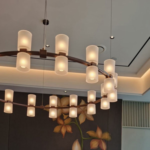 Lámpara Colgante Redonda Moderna y Creativa de Metal y Vidrio para Restaurante, Hogar y Salones de Banquetes de Hotel, Diseño Duradero y Elegante - Product Image 3