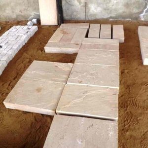Losas y Azulejos de Piedra Arenisca Beige Natural de Dholpur para Revestimiento de Paredes, Pisos, Caminos de Jardín, Patios, Paisajismo y Construcción en Exteriores - Product Image 1