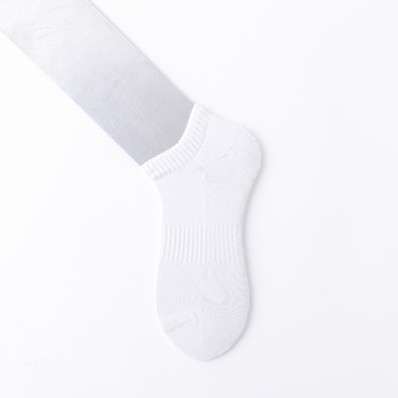 White2