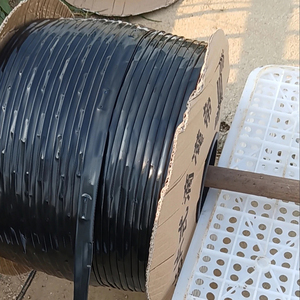 Tuyau rond flexible en PE de haute qualité pour micro-asperseurs et tuyaux d'irrigation agricole Noir - Product Image 2