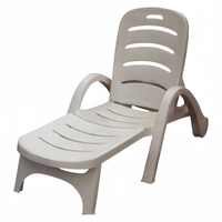 Piscine mobilier d'extérieur chaises de plage chaises longues en plastique