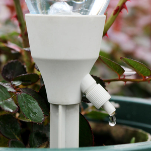 Irrigatore Automatico da Interno per Mini Giardino, Gocciolatore Regolabile in Plastica, Permeatore Temporizzato, Strumento per Giardinaggio Semplificato, Prodotto per Uso Domestico - Product Image 1