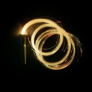 Látigo de Baile de Fibra Óptica LED RGB Recargable - Mango de Metal de Múltiples Hebras - Product Image 6