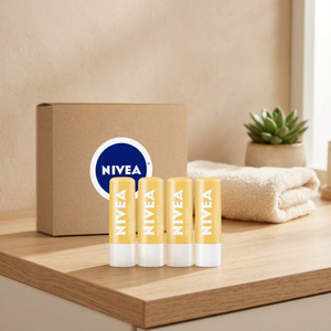 Baume à lèvres hydratant au lait et au miel, rouge, avec beurre de karité et fini satiné - Product Image 2