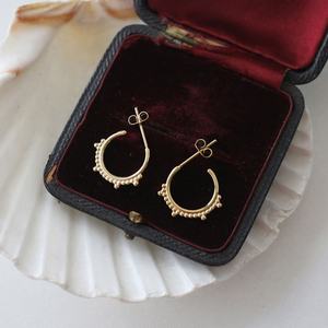 Boucles d'oreilles clous en acier inoxydable plaqué or 18 carats, anti-ternissement, style bohème tendance, gravure personnalisée, vente en gros pour femmes - Product Image 3