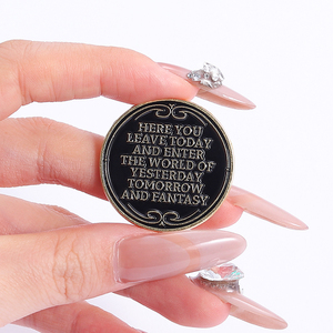 Broche en émail humoristique, tous les <span class=keywords><strong>drames</strong></span> doivent rester sur scène, badge <span class=keywords><strong>de</strong></span> revers, bijoux pour sac à dos, cadeau pour amis, vente en gros - Product Image 4