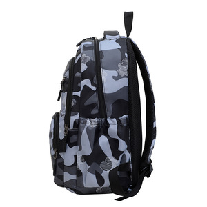 Sac à dos de voyage décontracté léger en nylon et polyester à rayures, trois pièces, pour étudiants, hommes et femmes, idéal pour l'école et les voyages transfrontaliers. - Product Image 3