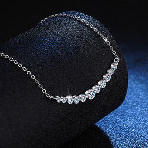 S925 Collar de plata pura 1,1 quilates Moissanite sonrisa colgante lujoso collar de moda clásico de gama alta para mujeres para fiestas - Product Image 3