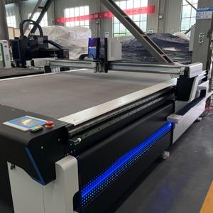 Máquina de corte automática para vestido de tela, plantilla para alfombras, cortador de cuero de piel con bomba de cuchillo oscilante CCD - Product Image 5