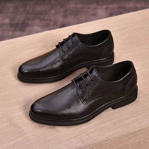 High-quality Business Casual New Style Multi-purpose Breathable Commuting <b>Soft</b>-soled Men's Square Anti-Slip Lightweight <b>Shoes</b> - Product Image 1