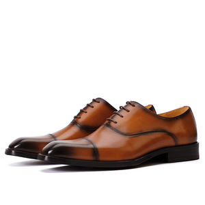 Los lujosos y exquisitos zapatos de cuero para hombre son perfectos para usar en la oficina, zapatos de lujo de diseñador para hombre. - Product Image 3
