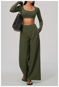 Ensemble tricoté 2 pièces pour femme : Crop top sans bretelles et pantalon large rayé respirant en polyester – Idéal printemps-été - Product Image 5