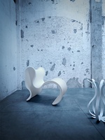 Fauteuil de salon FIOCCO Nordic en fibre de verre de forme irrégulière et courbée, mobilier de maison