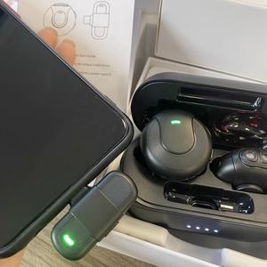 Microphone cravate sans fil S10 Mini avec modification de voix et réduction du bruit pour diffusion en direct, utilisable pendant la charge - Product Image 3